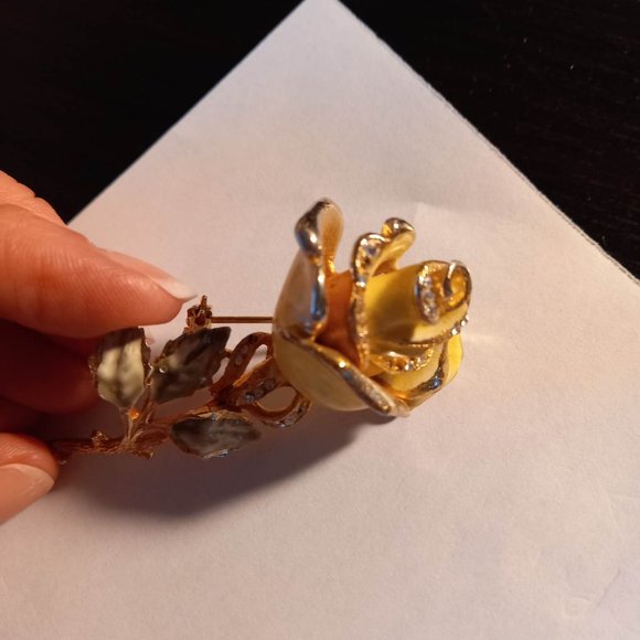 Vintage Yellow Rose Brooch - Picture 3 of 5